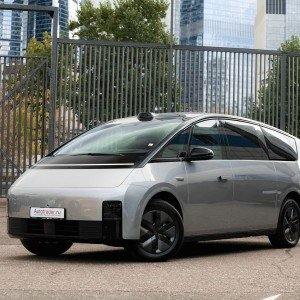 limegasilvermokko 300x300 - 2024 Lixiang MEGA ULTRA