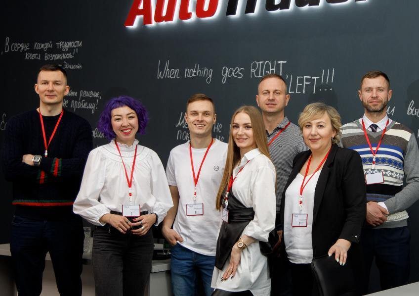 photo-1 photo-team-1